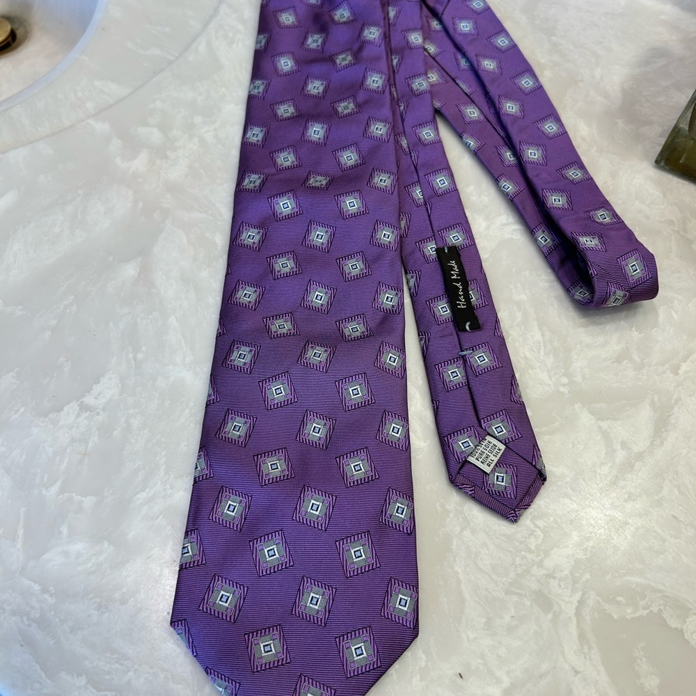 Alfred Dinner London Luxurious Purple Geometric Men's Silk Tie, Made in Italy - Picture 4 of 13